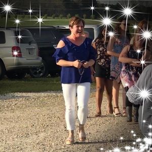 Meet your Posher, Leslie